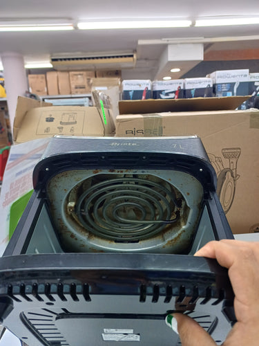 Ariete Freidora de Aire 7L 4627, Freidora de Aire 7L, Temporizador de 60 Minutos, LCD y Pantalla Táctil con 12 Modos de Cocción, Función Max Crisp, Temperatura Máxima 200° C, 1700W, Negra